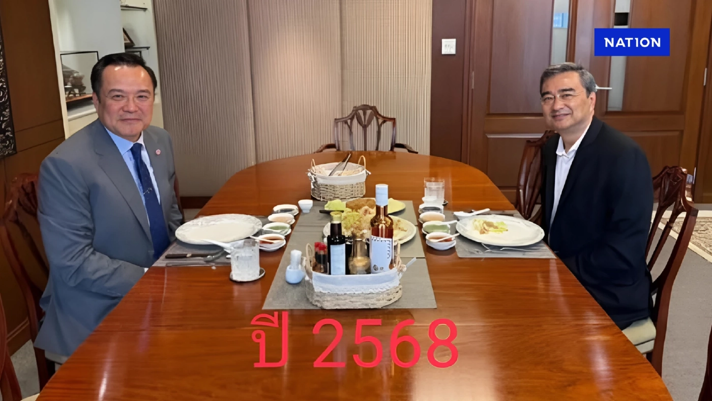 เป็นภาพเล่าเรื่อง นัยแห่งนัยทางการเมือง “อนุทิน” หารือ “อภิสิทธิ์”