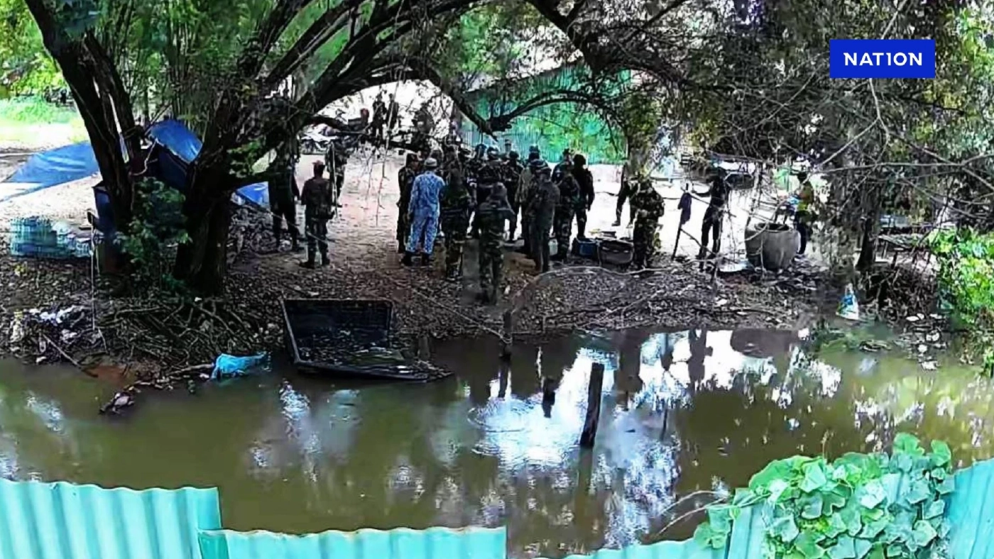 "ทหารกัมพูชา" เคลื่อนไหวต่อเนื่อง นำคณะผู้สังเกตการณ์ ลงพื้นที่ชายแดนสระแก้ว "ทหารกัมพูชา" เคลื่อนไหวต่อเนื่อง นำคณะผู้สังเกตการณ์ ลงพื้นที่ชายแดนสระแก้ว