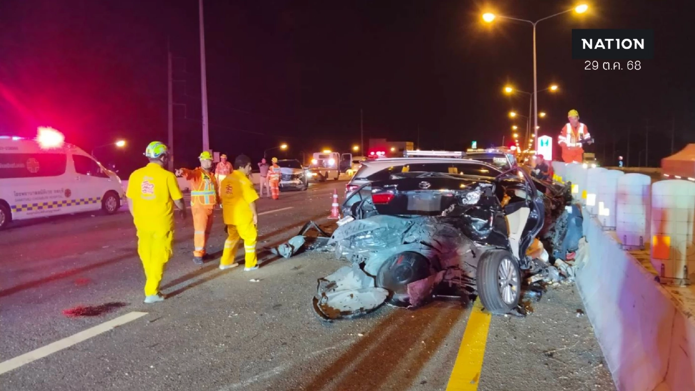 ชน 5 คันรวด มอเตอร์เวย์หมายเลข 7 นักศึกษาพยาบาล พลเมืองดีถูกชนซ้ำ ดับ!