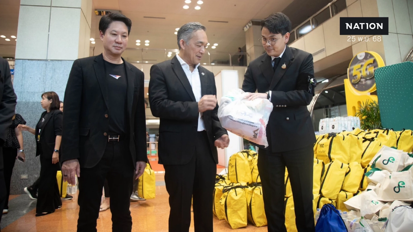 “ดีอี“ ระดมช่วยน้ำท่วมใต้ ส่งถุงยังชีพ–เสริมสัญญาณสื่อสาร