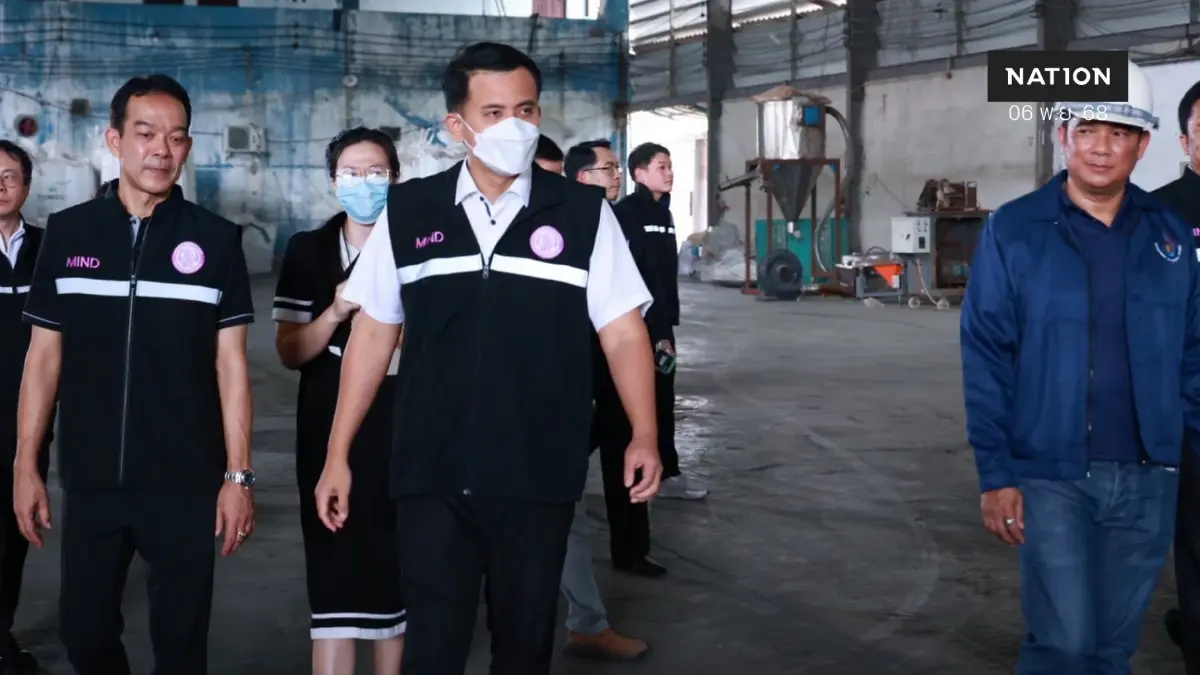 “ธนกร” ส่งทีม “เต็มเหนี่ยว” สั่งปิด 2 โรงงานเถื่อน จ.สมุทรปราการ “ธนกร” ส่งทีม “เต็มเหนี่ยว” สั่งปิด 2 โรงงานเถื่อน จ.สมุทรปราการ