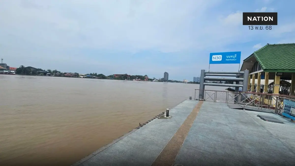 นนท์ฯ ก่อกระสอบทรายป้องน้ำท่วม ขณะที่เกาะเกร็ดอ่วมหนัก!