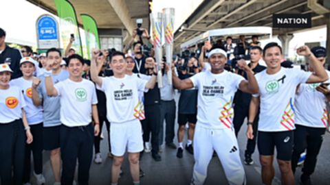 CP ร่วมอัญเชิญไฟพระฤกษ์ซีเกมส์/พาราเกมส์ 2025 นำวิ่งโดยบัวขาว บัญชาเมฆ