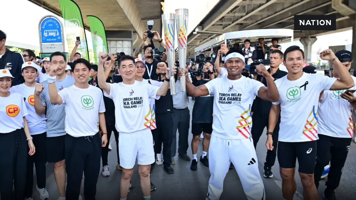 CP ร่วมอัญเชิญไฟพระฤกษ์ซีเกมส์/พาราเกมส์ 2025 นำวิ่งโดยบัวขาว บัญชาเมฆ