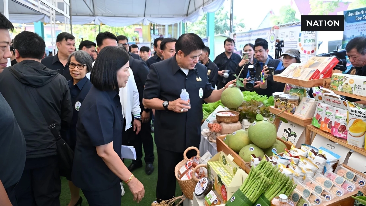 "ธรรมนัส" เปิด "คลินิกเกษตรเคลื่อนที่ฯ" ช่วยเหลือพี่น้องเกษตรกร "ชาวนครปฐม" "ธรรมนัส" เปิด "คลินิกเกษตรเคลื่อนที่ฯ" ช่วยเหลือพี่น้องเกษตรกร "ชาวนครปฐม"