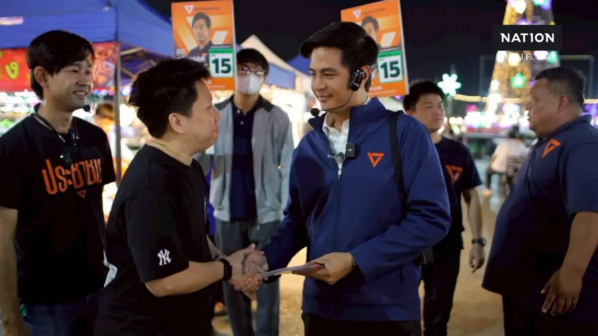 "พริษฐ์" บุกเลียบด่วน ชู 3 นโยบายกู้ กทม. ดันกฎหมายอากาศสะอาด-หวยใบเสร็จ