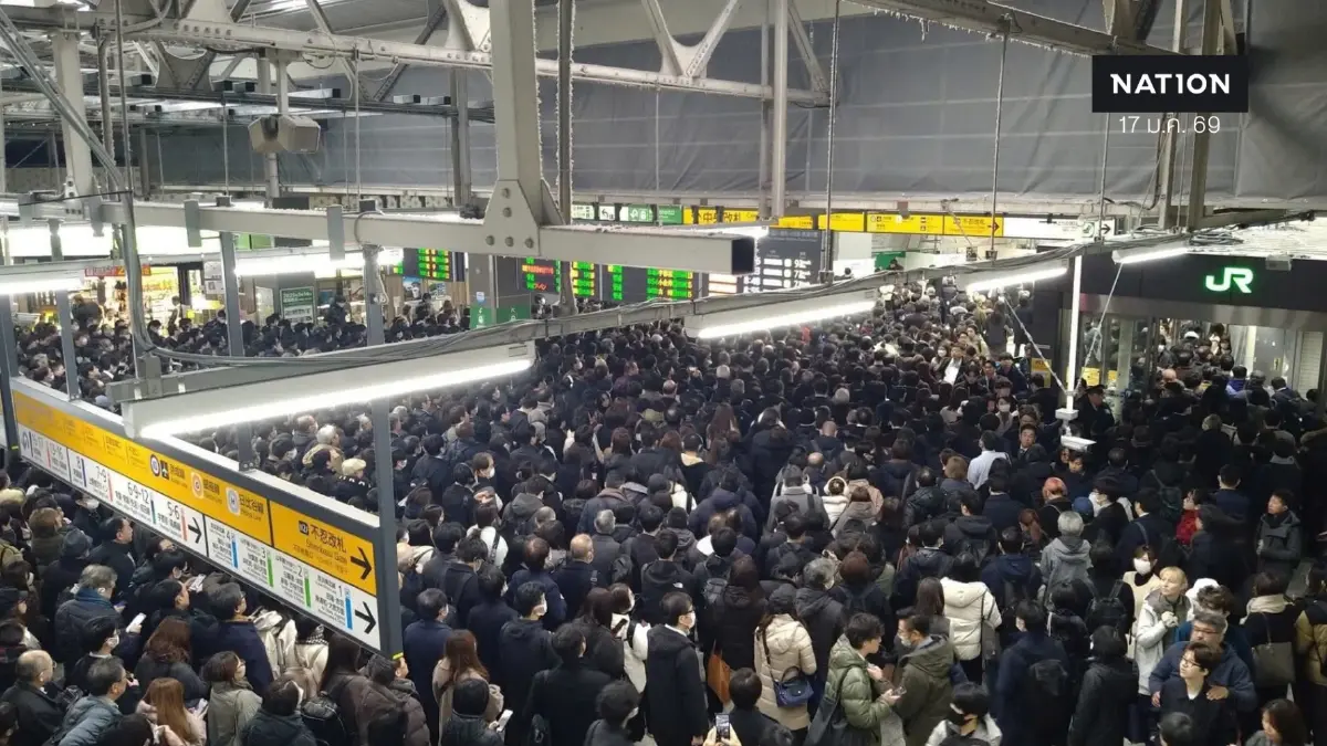 'ศุกร์วิปโยค' รถไฟโตเกียวล่ม! กระทบ 6 แสนคนระทึกลงเดินบนราง - กู้ไฟไม่ฟื้นทำอัมพาต 8 ชม.