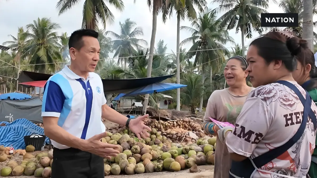 "ผู้การต่อ" ลุยประจวบฯ รับฟังปัญหาเกษตรกรชาวสวนมะพร้าว "ผู้การต่อ" ลุยประจวบฯ รับฟังปัญหาเกษตรกรชาวสวนมะพร้าว