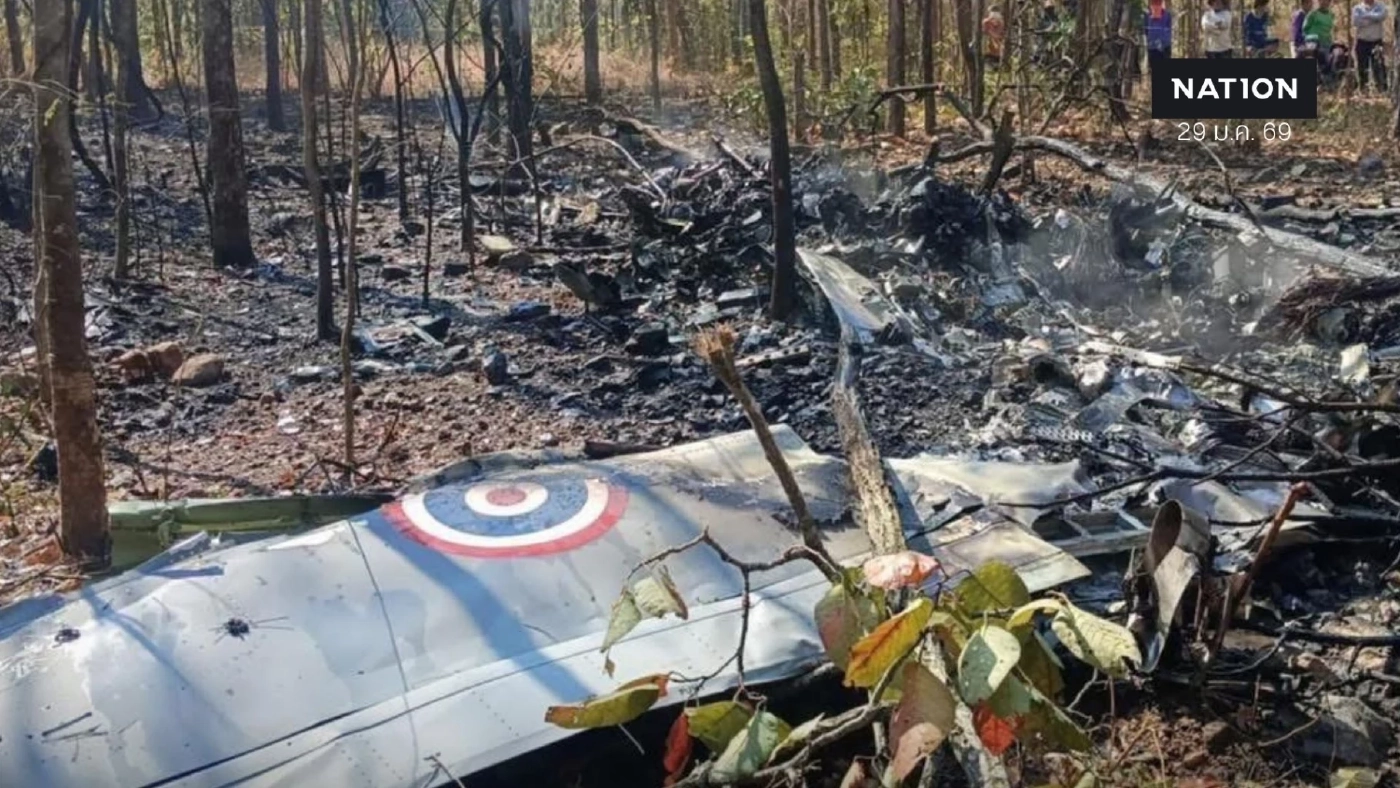 ไร้ปาฏิหาริย์กู้ภัยพบร่าง 2 นักบิน - ชาวบ้านเผยนาทีเครื่องบินตก