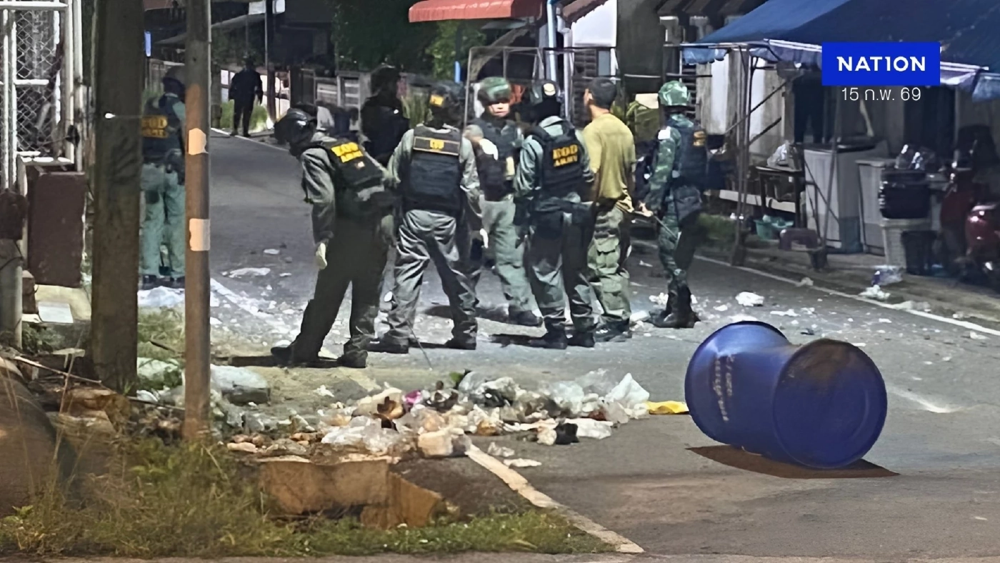 เปิดคลิป! "โจรใต้" ป่วนนราฯ ลอบวางระเบิด "2 อำเภอ 7 ลูก" เปิดคลิป! "โจรใต้" ป่วนนราฯ ลอบวางระเบิด "2 อำเภอ 7 ลูก"