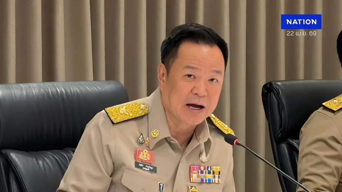 “อนุทิน” โชว์เข้ม! เชิญผู้ไม่เกี่ยวข้องออกนอกห้อง ลั่น “อย่าพูดแทรก” ระหว่างมอบนโยบายมหาดไทย