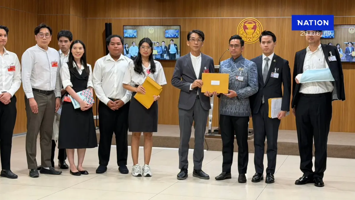 “ปริญญา” นำทีมนิติฯ มธ. ยื่น 5 พรรคหลักแก้กฎหมายจำคุกแทนค่าปรับ