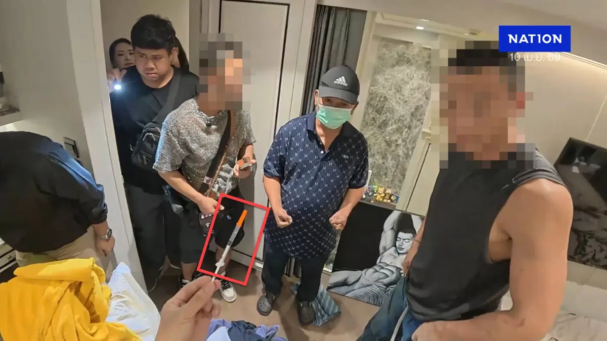 ผวาทั้งคอนโด! 2 อินฟลูดังจีน คลั่งยาหลอน แก้ผ้าป่วนทั้งคอนโด