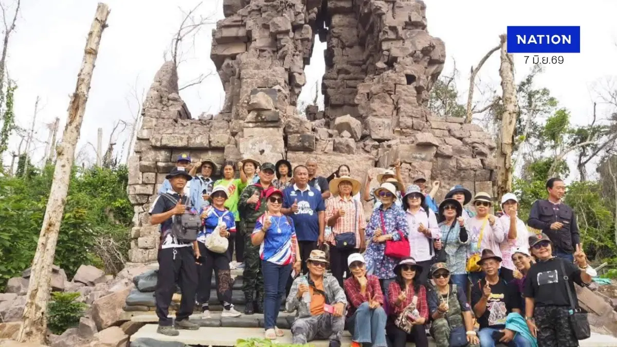 ฮอตหยุดไม่อยู่! "ปราสาทตาควาย-เนิน 350" นักท่องเที่ยวทะลักวันที่ 2 กว่า 1,500 คน ฮอตหยุดไม่อยู่! "ปราสาทตาควาย-เนิน 350" นักท่องเที่ยวทะลักวันที่ 2 กว่า 1,500 คน