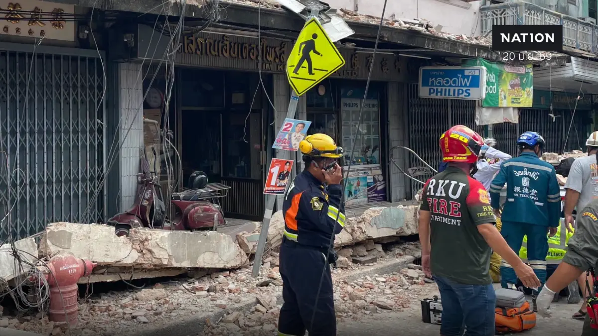 มท.3 สั่งตรวจสอบอาคารกันสาดถล่มย่านแยกหมอมี-กันเหตุเกิดซ้ำ มท.3 สั่งตรวจสอบอาคารกันสาดถล่มย่านแยกหมอมี-กันเหตุเกิดซ้ำ