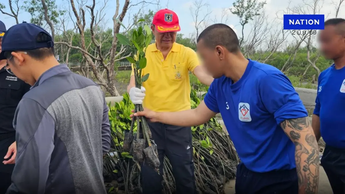 มูลนิธิกู้ภัยร่มไทร-เครือข่าย ร่วมปลูกป่าชายเลน เฉลิมพระเกียรติพระราชินี