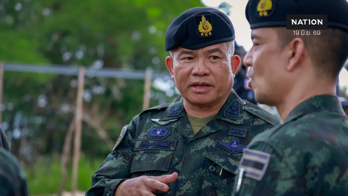 แม่ทัพภาค 2 สั่งทุบบันไดปราสาทคนา สกัดกัมพูชารุกล้ำชายแดน แม่ทัพภาค 2 สั่งทุบบันไดปราสาทคนา สกัดกัมพูชารุกล้ำชายแดน