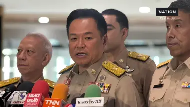 "อนุทิน" นำสภากทม. ไว้อาลัยเหตุเศร้า "โรงเบียร์มรณะ" ประกาศจับมือ "ชัชชาติ" พัฒนา กทม.