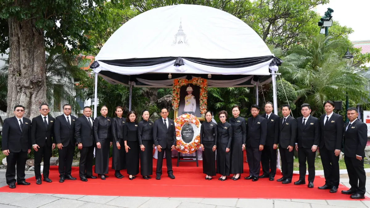 กลุ่มบริษัท ช.การช่าง เข้าถวายสักการะพระศพและวางพวงมาลาเบื้องหน้าพระรูป เจ้าฟ้าพัชรกิติยาภาฯ
