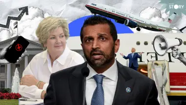ARTICLE :  ทำเนียบขาวเดือด! สั่งยึดมือถือล่าตัว "หนอนบ่อนไส้" ปล่อยข่าวลับ Air Force One ลำใหม่