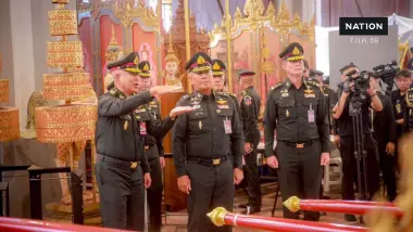 "ผบ.ทบ." ตรวจความพร้อมบูรณะ "พระมหาพิชัยราชรถ" คืบหน้าเกือบ 100% แล้ว
