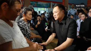 "นายกฯ" ร่วมพิธีพระราชทานน้ำหลวงสรงศพ พระภิกษุถูกรถชนมรณภาพ