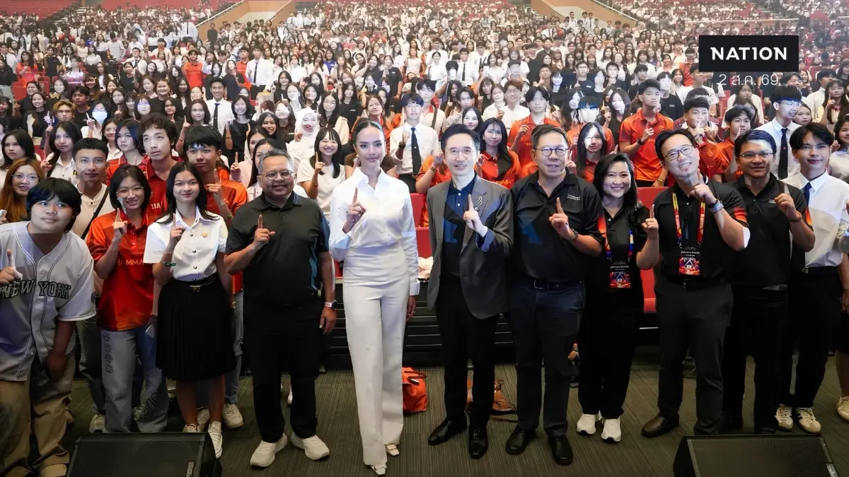 “ยศชนัน” ปลุกพลังเฟรชชี่ มธ. นับพัน ลั่น "ชีวิตนี้ต้องไม่สูญพันธุ์”