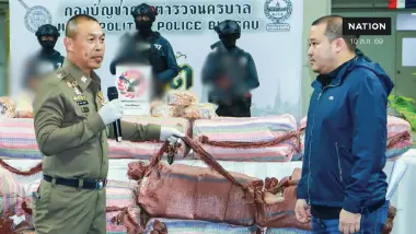 สืบนครบาล 7 รวบแก๊งขนยาไอซ์ 1 ตัน ซุกรถกะหล่ำตบตาหวังเข้ากรุง