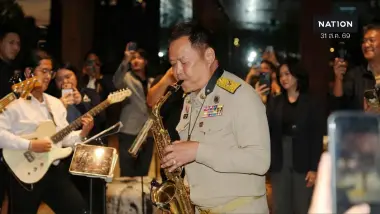 อนุทิน นำ ครม.สัญจร ลุยเมืองเก่าสงขลา ดันมรดกโลก-โชว์เป่าแซก