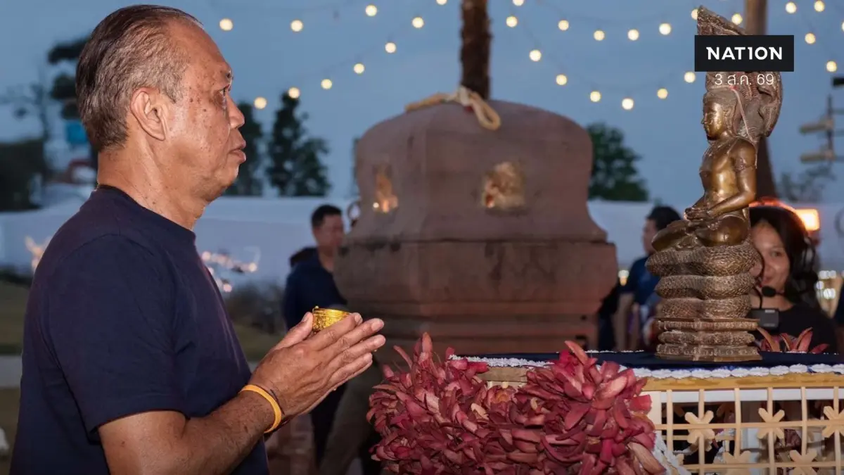 “เนวิน” แจงดรามากางเกงขาสั้น เผยบูชาด้วยหัวใจ ไม่ใช่ด้วยเครื่องแต่งกาย “เนวิน” แจงดรามากางเกงขาสั้น เผยบูชาด้วยหัวใจ ไม่ใช่ด้วยเครื่องแต่งกาย