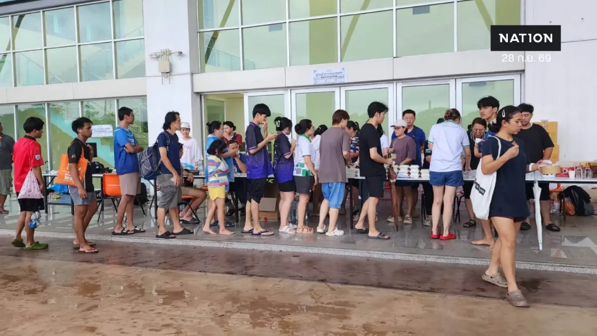 ศูนย์พักพิง สจล. รับผู้อพยพ "น้ำท่วมลาดกระบัง" 468 คน จากความจุ 1.5 พันคน เร่งช่วยเพิ่มอีก 200 ชีวิตตกค้าง