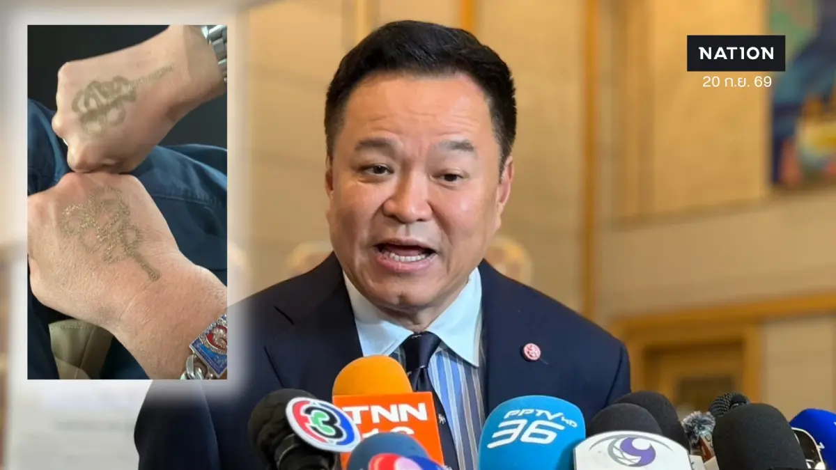 “อนุทิน” ติดตลก โชว์ยันต์ “หลวงพ่อสำลี” หลังมือ บอกพุทธคุณ “กันผู้สื่อข่าวถาม” ก่อนบินลุยภารกิจ 3 ประเทศ