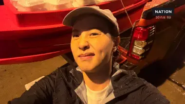ไอซ์ รักชนก แซะ อนุทิน สั่งแกร็บแจกอาหารช่วยน้ำท่วม ชี้ปัญหาร้ายแรงคือรัฐบาล
