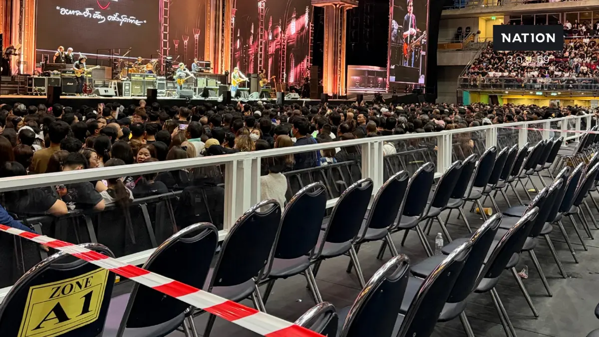 ระทึก! คอนเสิร์ตใหญ่ อัสนี-วสันต์ เกิดพื้นยุบ หลังแฟนเพลงเข้าชมแน่น