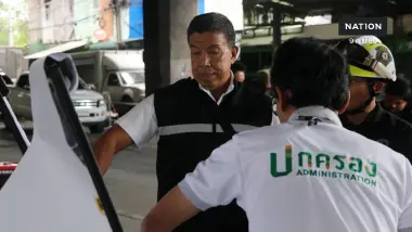 "ชัชชาติ" อัปเดตน้ำมันรั่วถนนเชื้อเพลิง สูบแล้ว 2 หมื่นลิตร เร่งเปิดหน้าดินหาต้นเหตุ