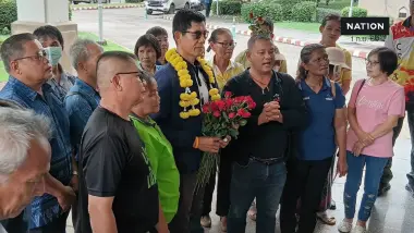 มวลชนปราจีนบุรี เซฟกำนันประภาส โดนตั้งสอบวินัย เหตุขึ้นเวทีค้าน EEC