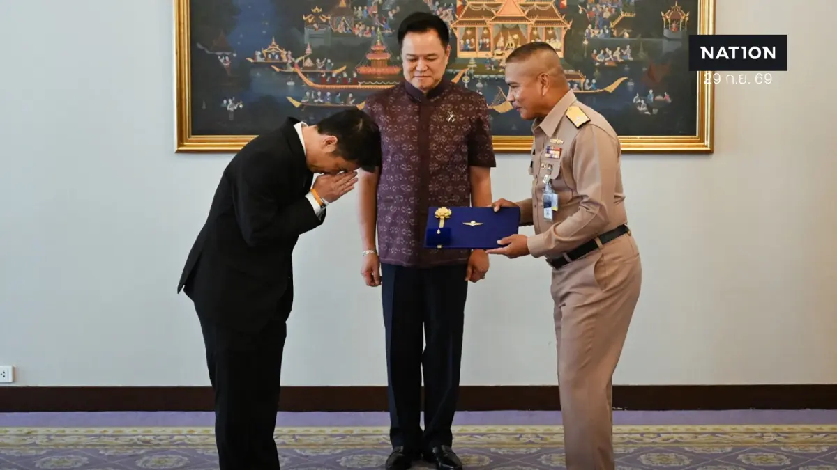 นายกฯ เป็นสักขีพยานพิธีมอบเครื่องหมายกิตติมศักดิ์ “ภราดร”