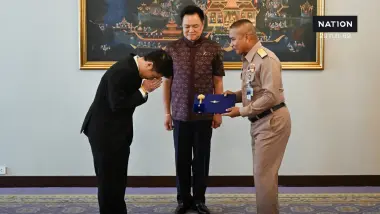 นายกฯ เป็นสักขีพยานพิธีมอบเครื่องหมายกิตติมศักดิ์ “ภราดร”