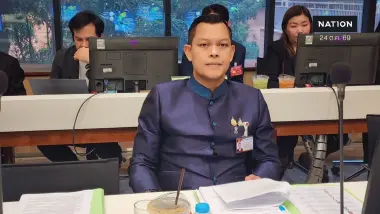 “ธนกร” ชวนลงทะเบียน “โครงกาโซลาร์เซลล์ภาค ปชช. แนะฝ่ายค้านศึกซักฟอกควรถอยคนละก้าว