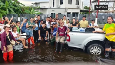 รัดเกล้า ลุยสุวินทวงศ์ชาวบ้านท่วมแล้ว 11 วัน กระทบ 1,640 ครัวเรือน