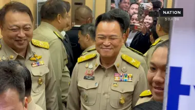 "อนุทิน" ยิ้มแป้น! ปัดตอบปม "เนวิน" อวยพรนั่ง "นายกฯ อีก 2 สมัย" ยันไร้ความขัดแย้งบริหารน้ำ โฟกัสช่วยภัยน้ำท่วมเต็มที่