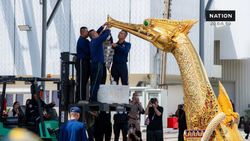 ประกอบเครื่องสูงเรือสุพรรณหงส์ พร้อมขบวนเรือพระราชพิธี