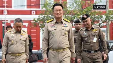 "อนุทิน" แจงร่วมงานวันเกิด “เนวิน” เป็นเรื่องครอบครัว ปัดตอบปม "เบื่อเก้าอี้นายกฯ" ซัด สส.ปชน. “ว่างมาก” ปมดรามาใส่เสื้อบุรีรัมย์ลุยน้ำท่วมปราจีนบุรี