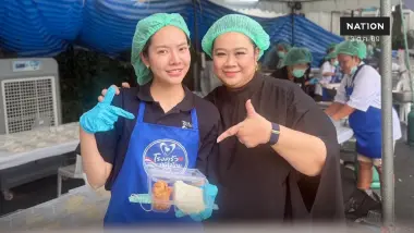 "โรงครัวภูมิใจไทย" เดินหน้าผลิตข้าวกล่องช่วยผู้ประสบภัย