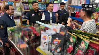 ศุลกากรช่องจอม บุกร้านอาหารสัตว์ 2 แห่งในโคราช ลักลอบนำเข้าเพียบ ศุลกากรช่องจอม บุกร้านอาหารสัตว์ 2 แห่งในโคราช ลักลอบนำเข้าเพียบ